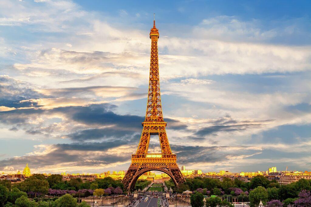 eiffel-tower-Exploring the most beautiful countries in the World